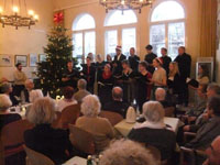 Auftritt des Hxos-Chores (Klang) und gemeinsames Singen adventlicher Lieder im Brgertreff am 07.12.2016