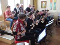 Ukulelenorchester The Gentle Ukes` begeistern den Brgertreff am 11.04.2018