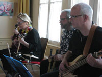 Ukulelen im Bahnhof  mit den `The Gentle Ukes´ am 15. März 2017