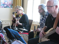 Ukulelen im Bahnhof  mit den `The Gentle Ukes´ am 15. März 2017