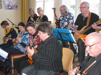 Ukulelen im Bahnhof  mit den `The Gentle Ukes´ am 15. März 2017