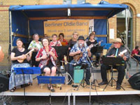 Großes Sommer- und Kiezfest am Bahnhof am 10. Juni 2017