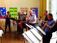 Mächtig , mitreißend und etwas schräg - das Bläserensemble Mukarabu im Kulturbahnhof (28.06.2017)