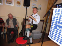 Jodel-Moni und Löffel-Felix beim Alpenländischen Musiknachmittag am 22.11.2017